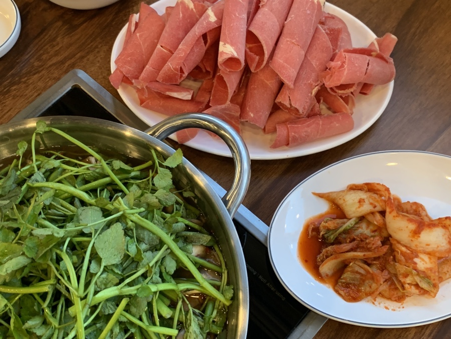 효동얼큰샤브손칼국수 이미지