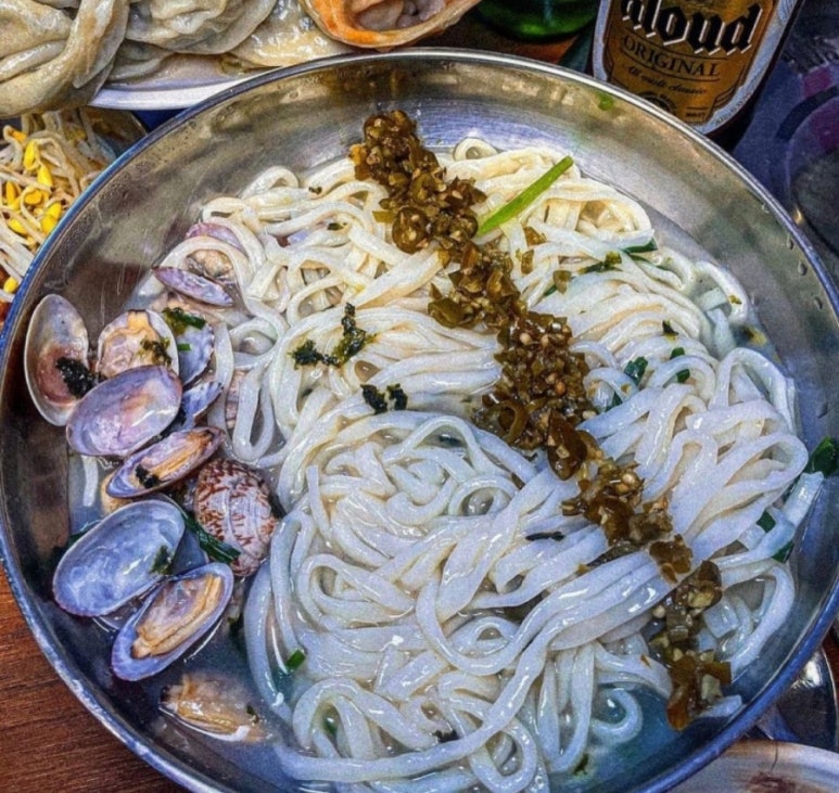 정성칼국수 이미지