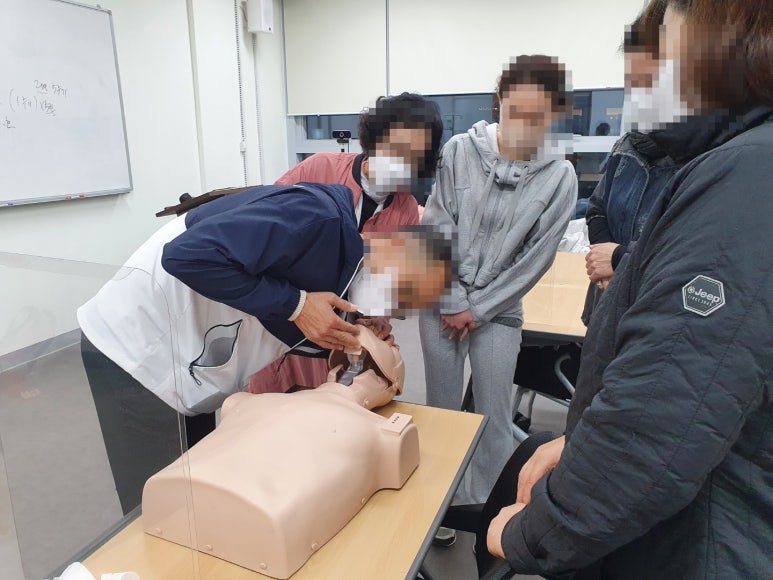 더퍼스트요양보호사교육원 이미지