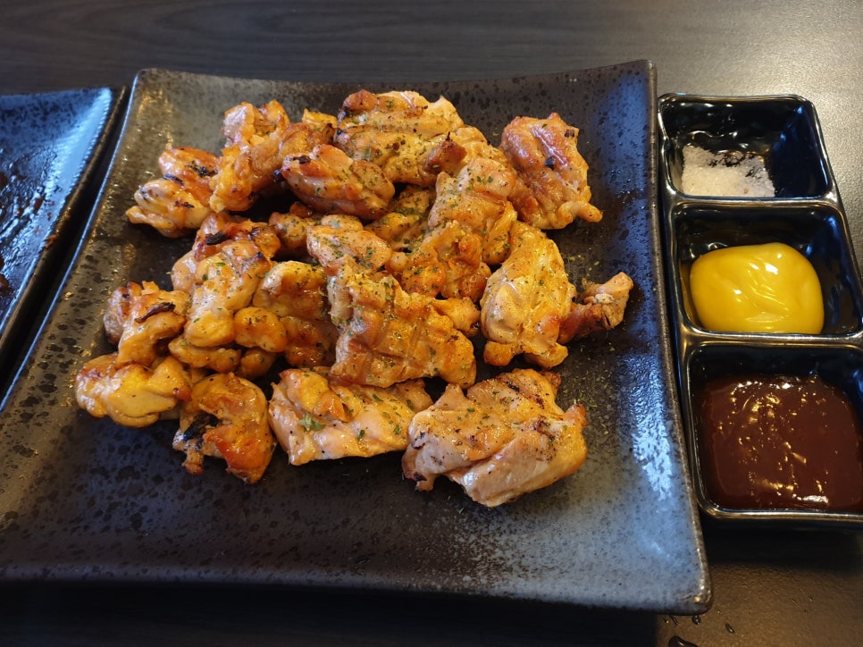 동근이숯불두마리치킨강내;오송점 이미지