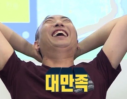 오븐에 꾸운꼬꼬 이미지