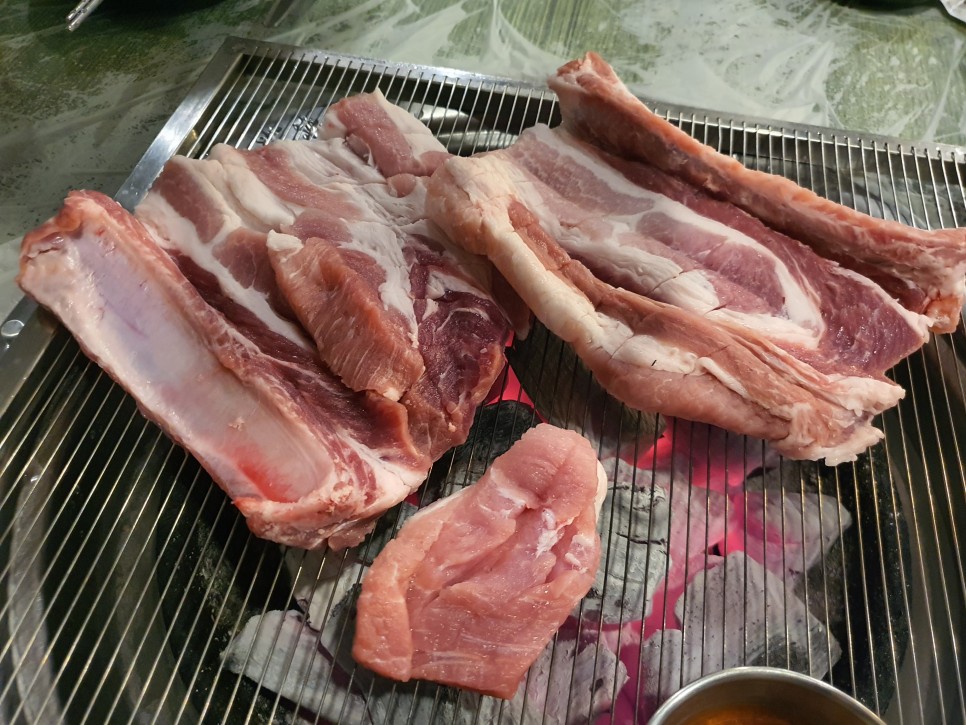 지리산토종흑돼지 이미지