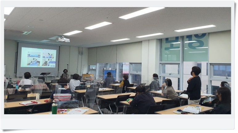 더퍼스트요양보호사교육원 이미지