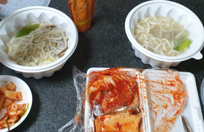 콩지칼국수 이미지