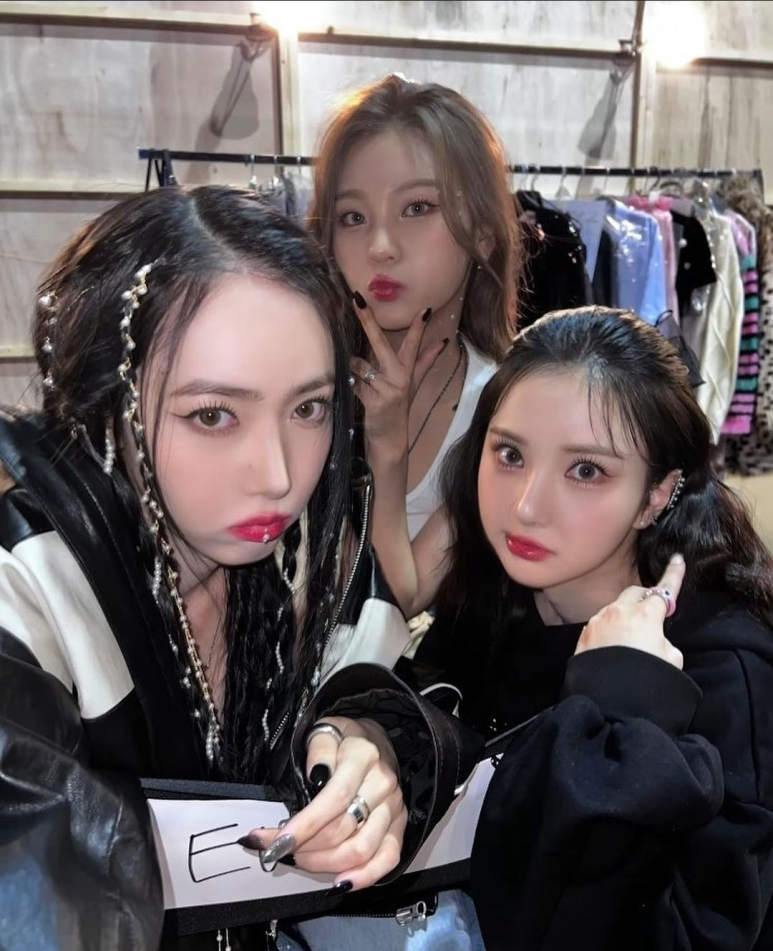 스타코어엔터테인먼트 이미지