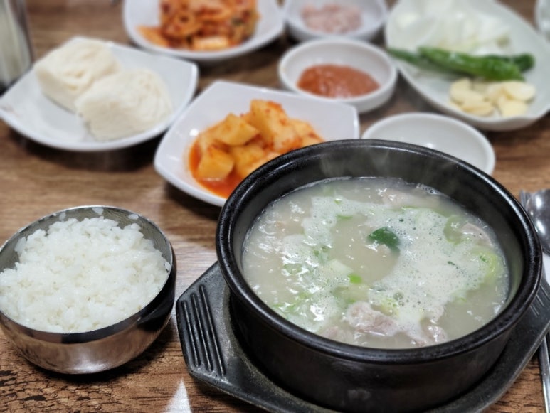 양지돼지국밥 이미지