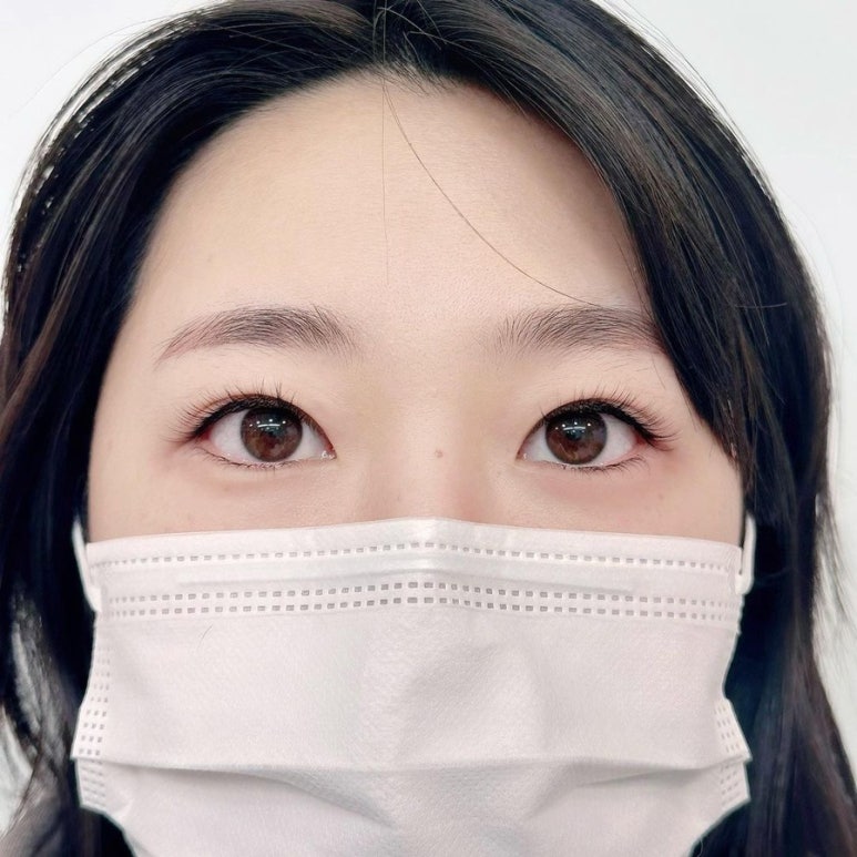 반해속눈썹 이미지