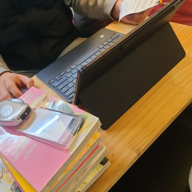 딩구리 만화 카페 이미지