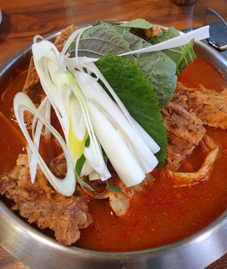 놀부네감자탕 이미지