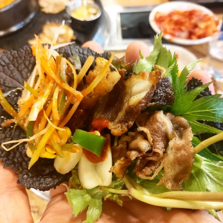 꽃돼지바베큐 이미지