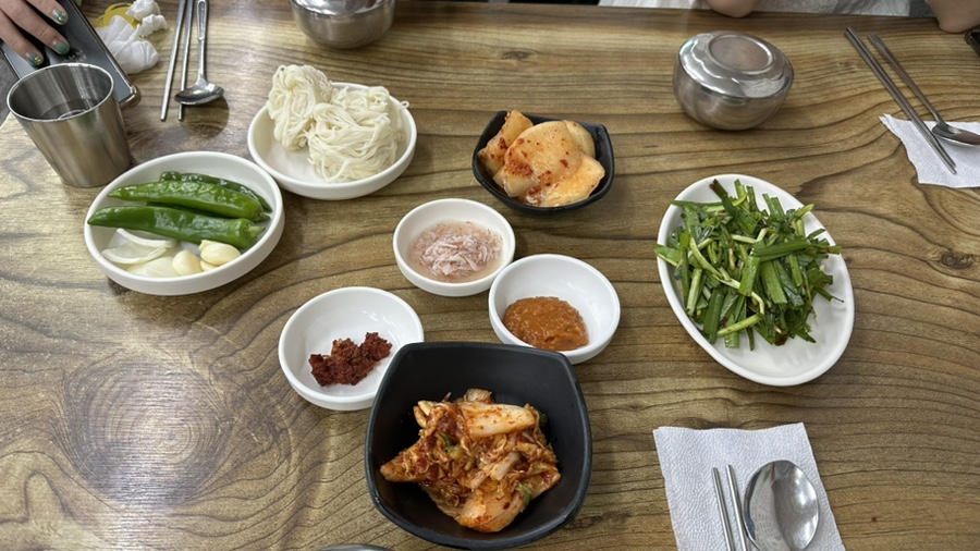 덕이네돼지국밥 이미지