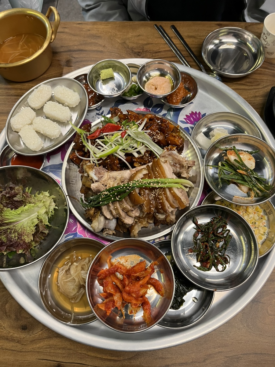 완미족발 이미지