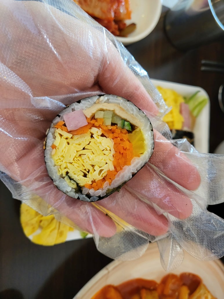뚱김밥과국수 이미지