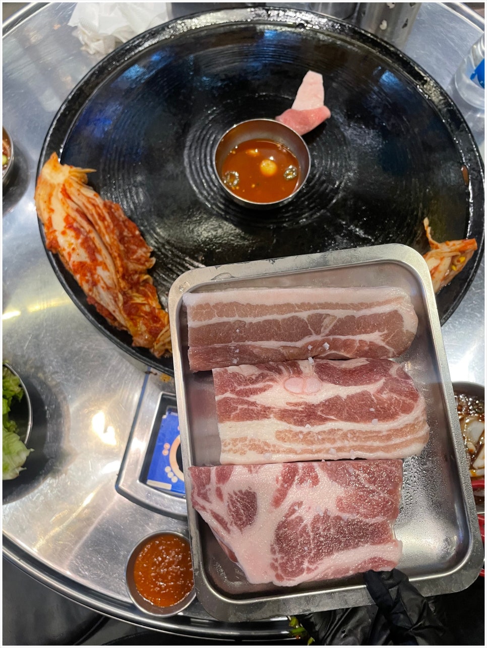 솥뚜껑 이미지