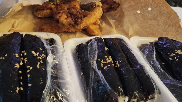 삼색꼬맹이김밥 이미지