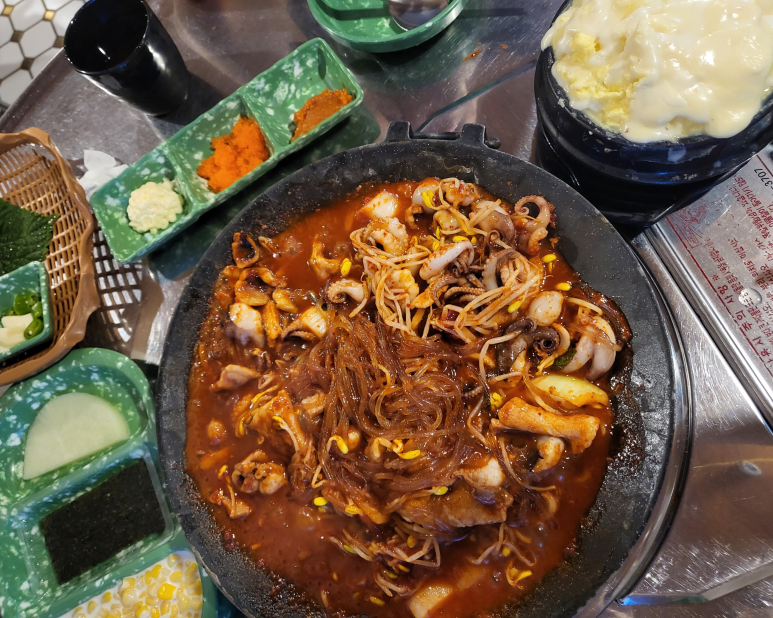 흙뿌리진안홍삼 이미지