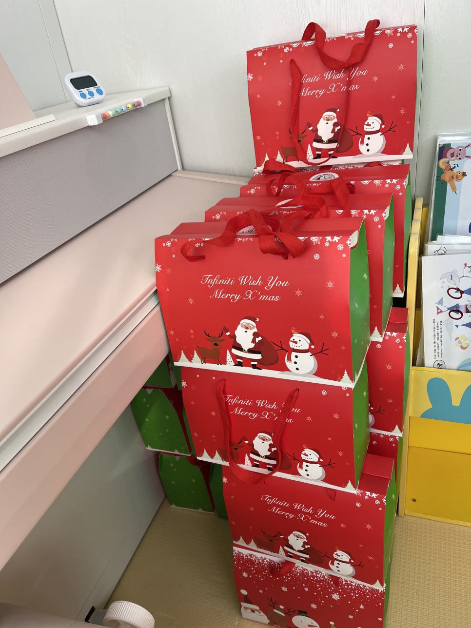 피아노치는세잔 이미지