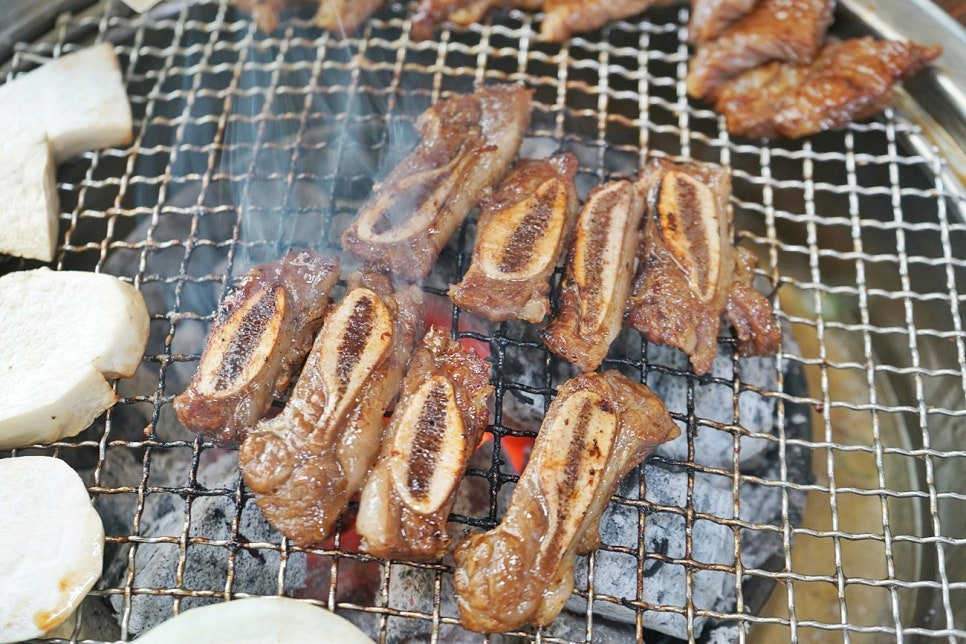 판문점숯불갈비 이미지