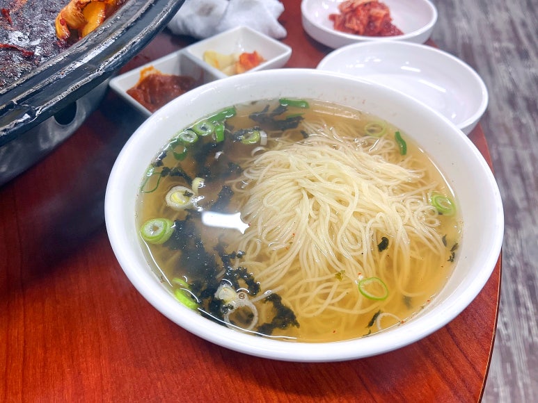 꿀돼지삼겹 이미지