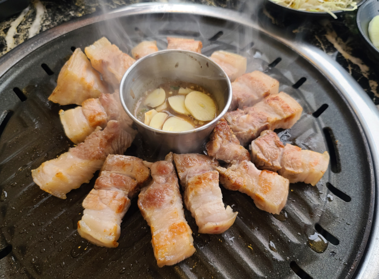 구우면돼지 이미지