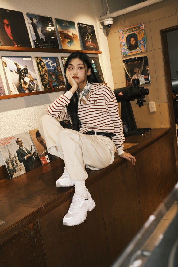 아이더샤모니 이미지