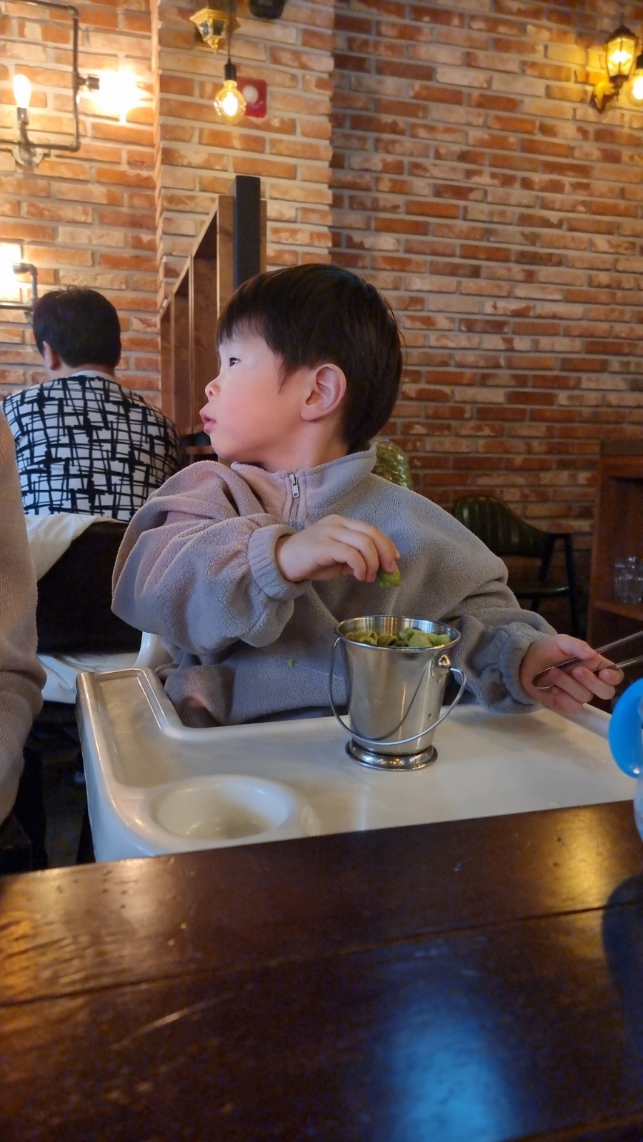 꼬모치킨 이미지