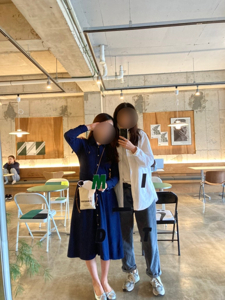 미드테이블 이미지