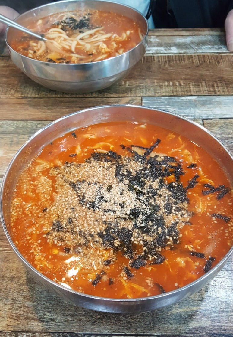 윤이네칼국수 이미지