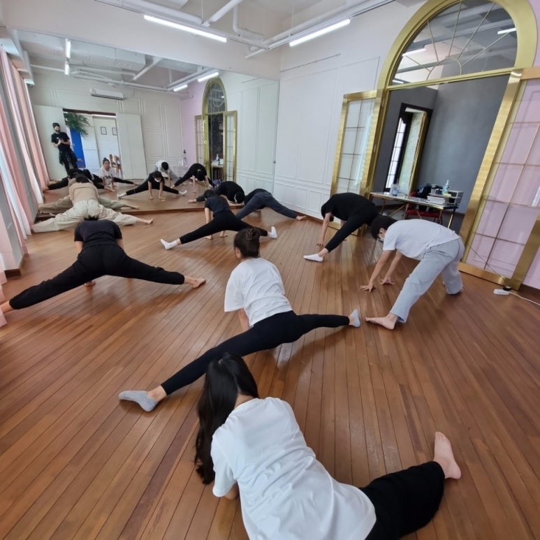 가면연기뮤지컬학원 이미지