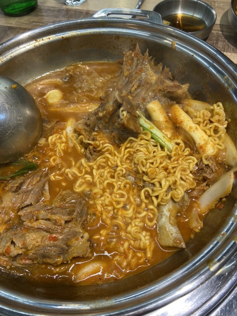 우와한뼈찜뼈곰탕 이미지