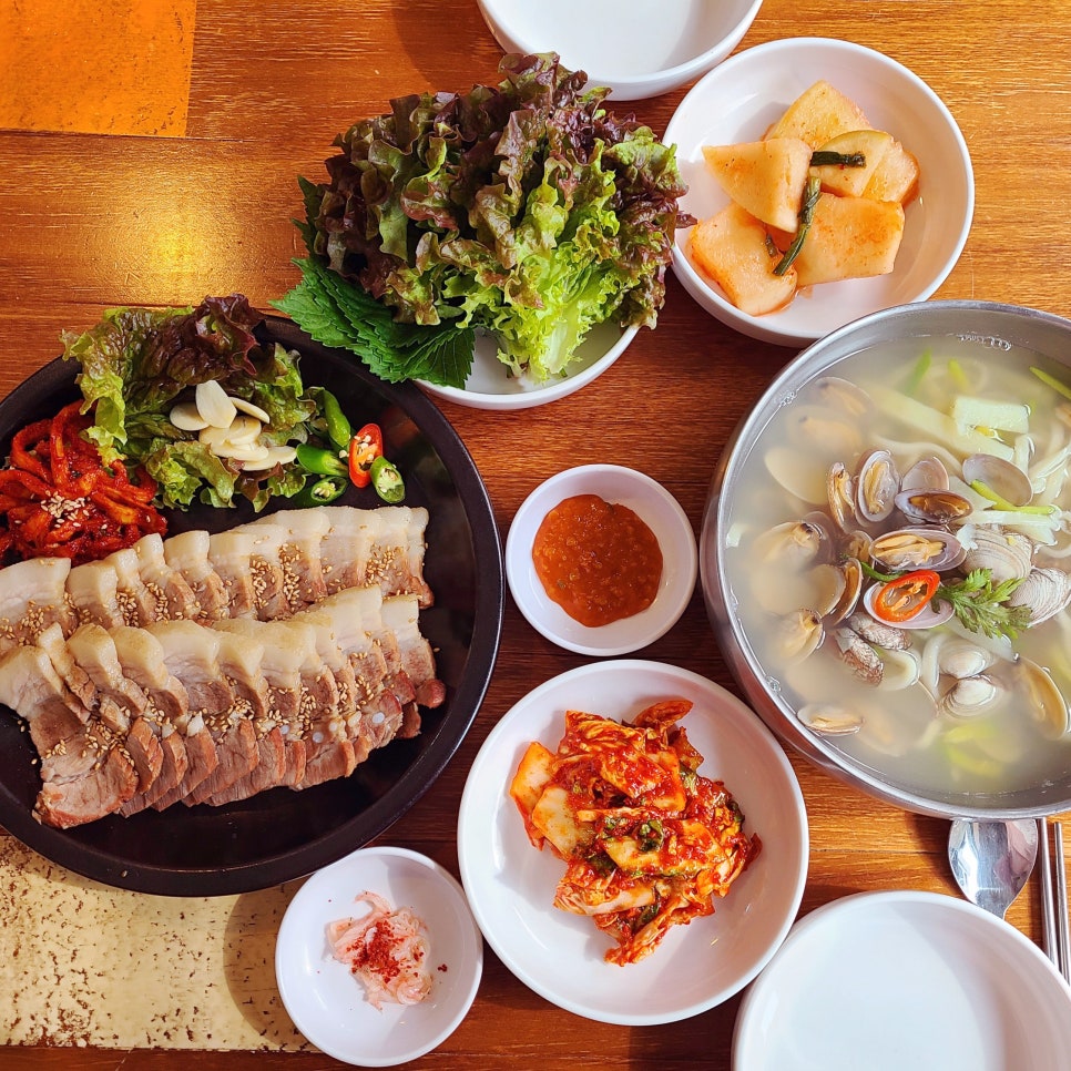 광양칼국수 보쌈 이미지