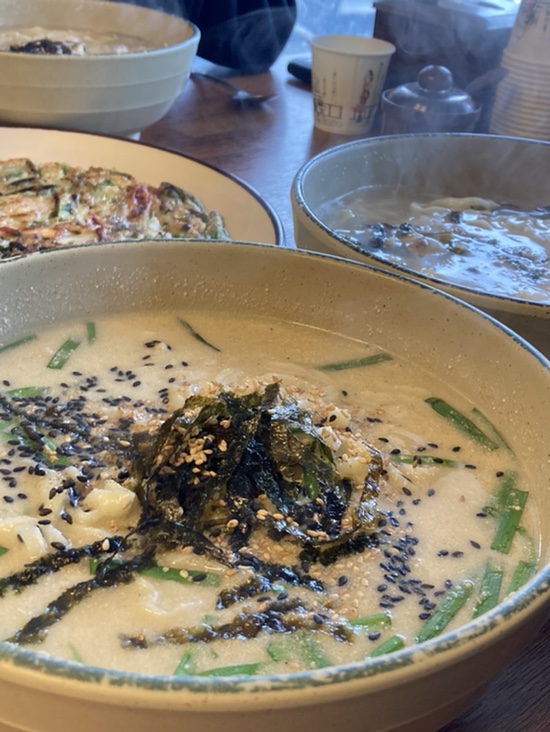뜨락칼국수 이미지
