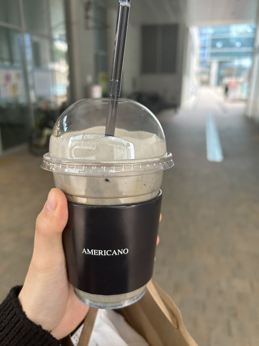 고르페커피 이미지
