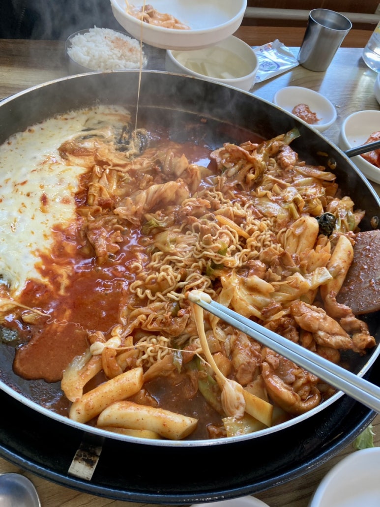춘천모닭갈비 이미지