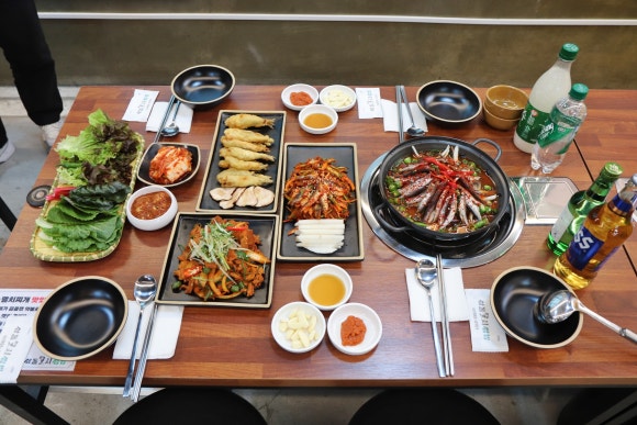 삼돌집 이미지