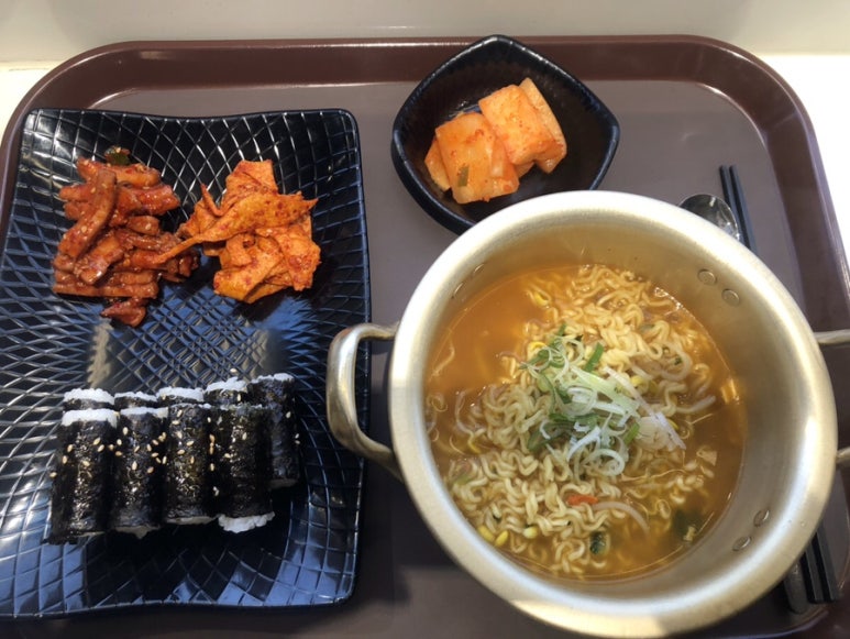 신촌충무김밥 이미지