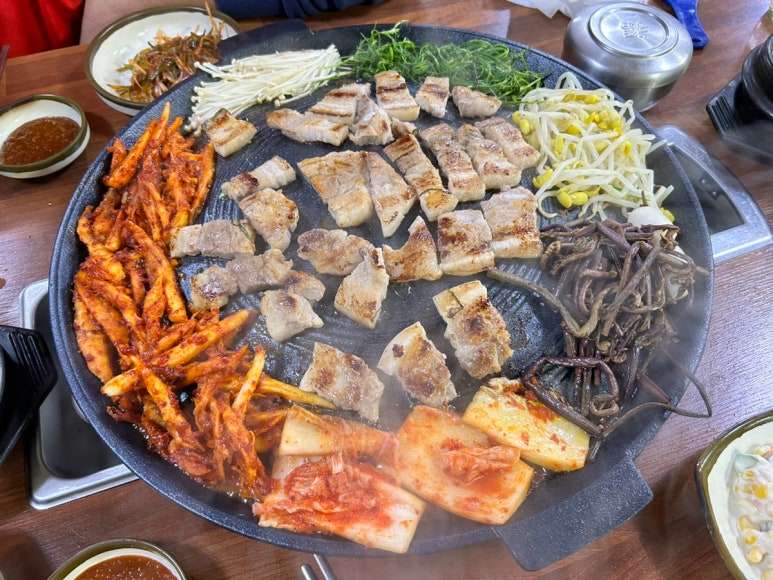더덕솥뚜껑삼겹살 율량점 이미지