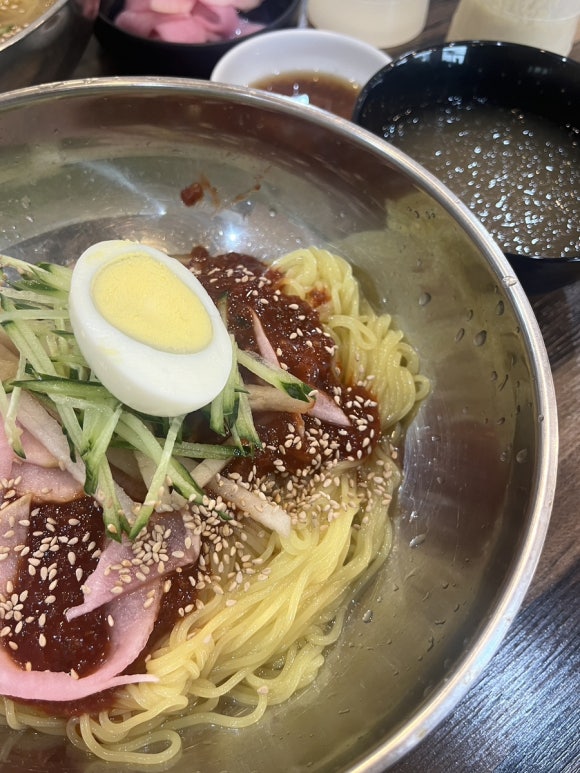 육백밀면 이미지