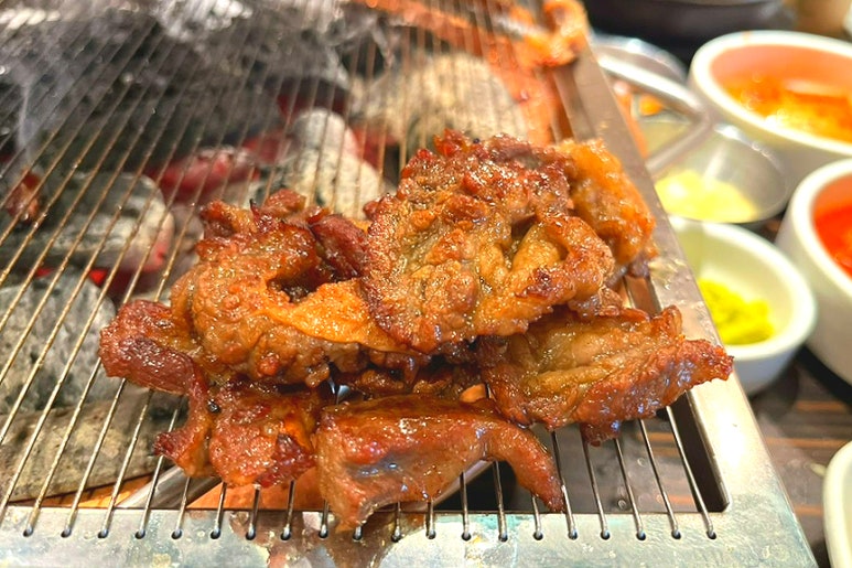 모퉁이뒤고기 이미지