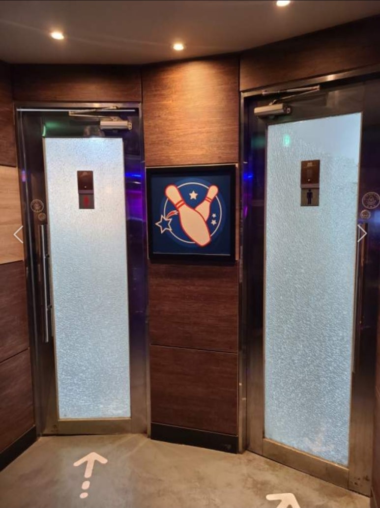 스포츠볼링장 이미지