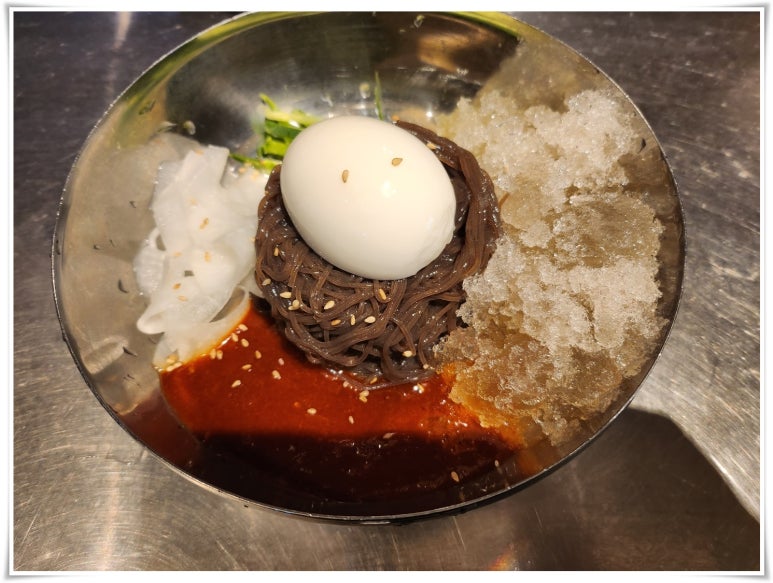 동두천솥뚜껑삼겹살 이미지