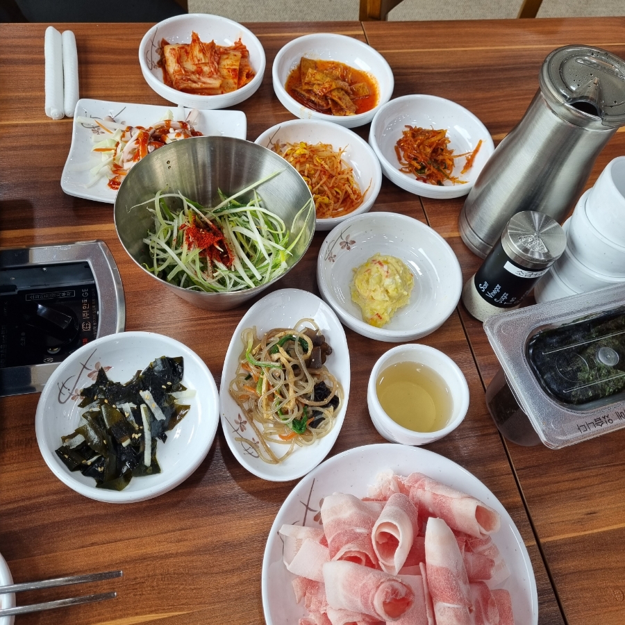 숲고을대패삼겹집밥정식 이미지