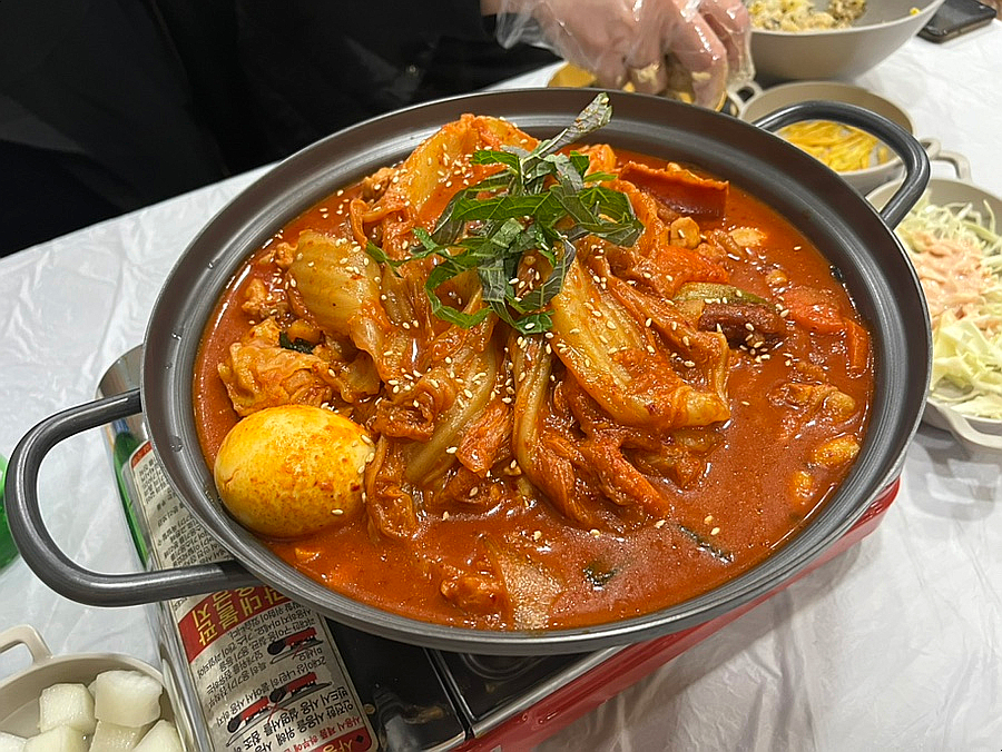 왕돌곱도리탕 이미지