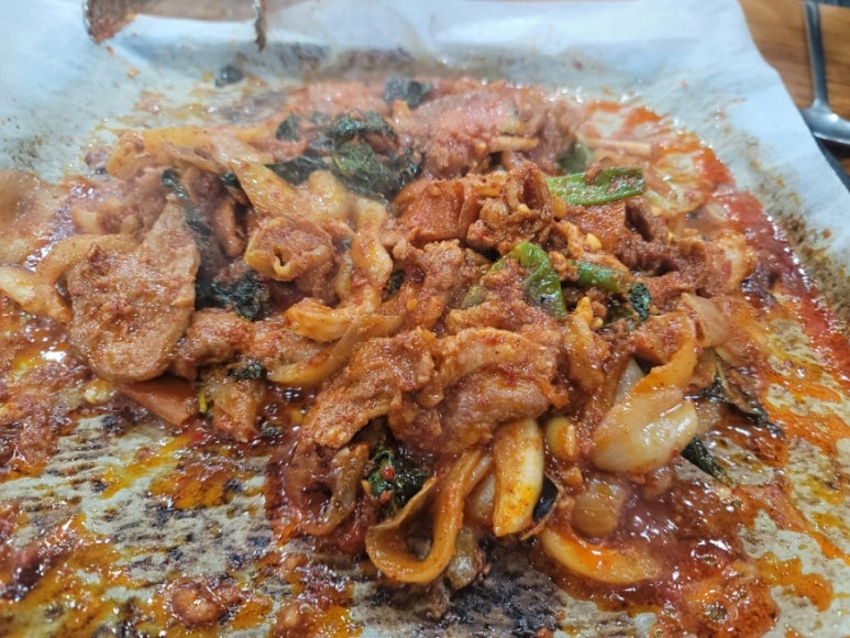 오리와돼지 이미지