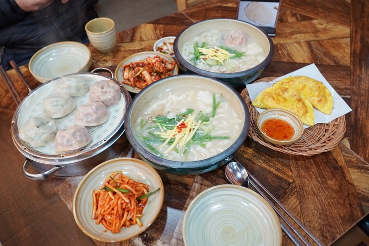 백칼국수 이미지