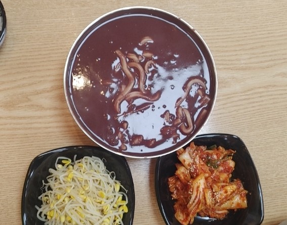 시골팥칼국수 이미지