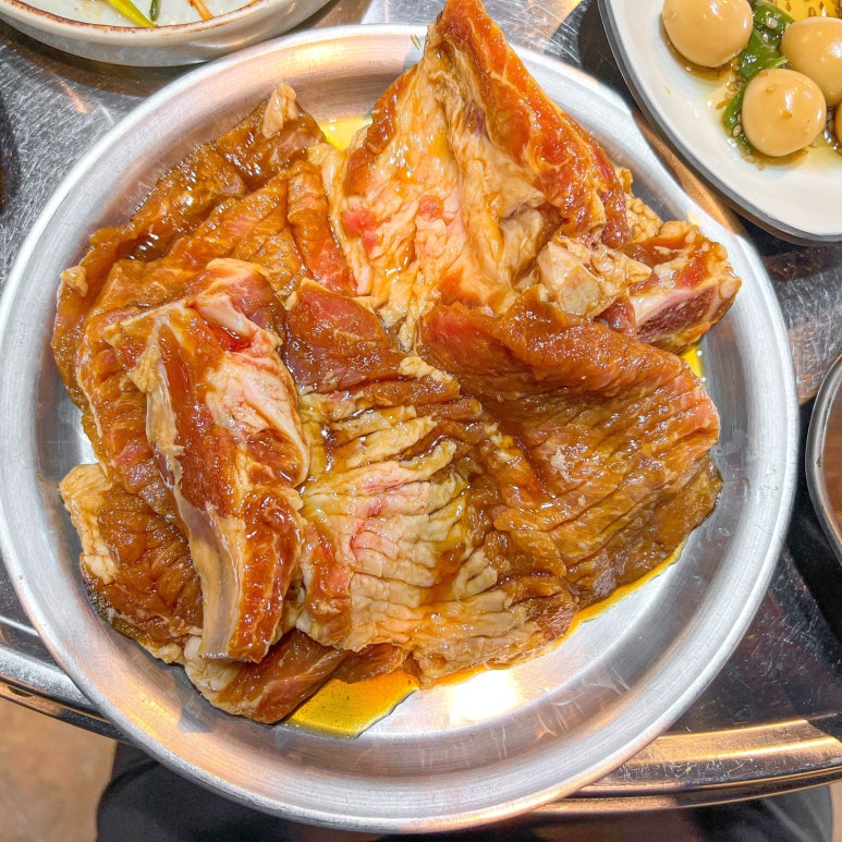 흑꼼 이미지