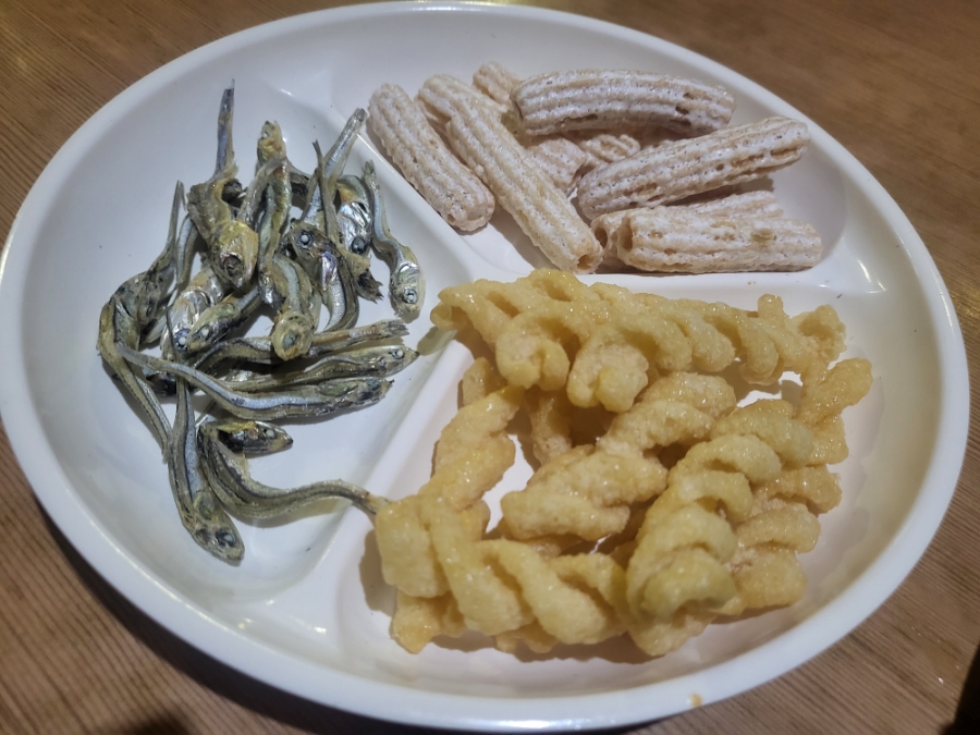 다다치킨 이미지