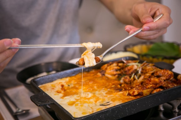 치즈퐁당쭈꾸미 이미지