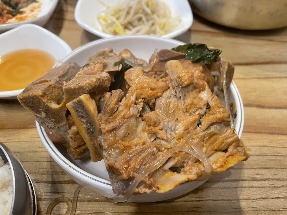 복돼지뼈다귀감자탕 이미지
